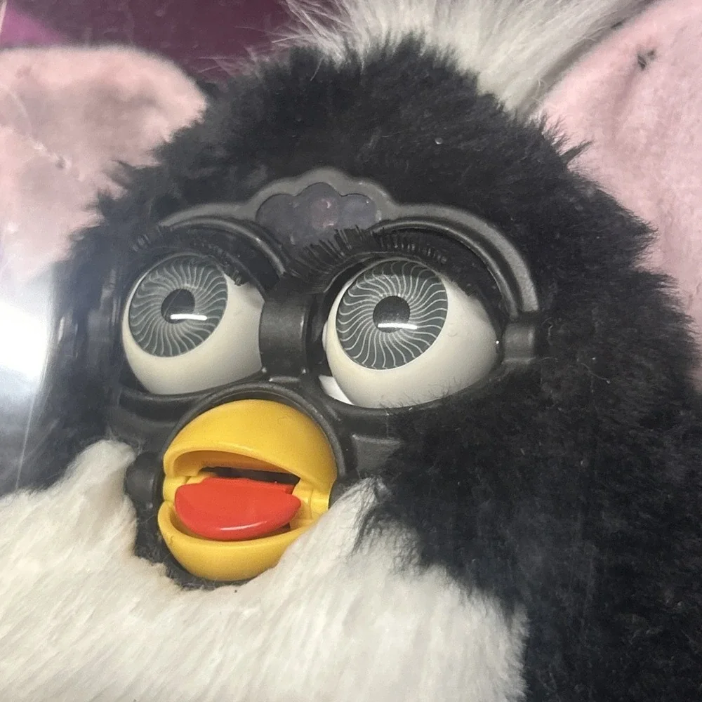 Vintage Black & White Furby 1998 Tiger Electronics New‎ Sealed In Box #70-800